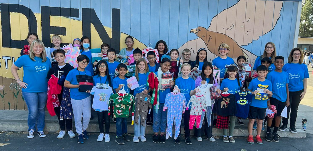 Golden elementary students with pajamas.