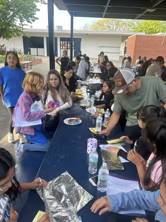 Morse Elementary Hosts Successful Family AVID & STEM Night